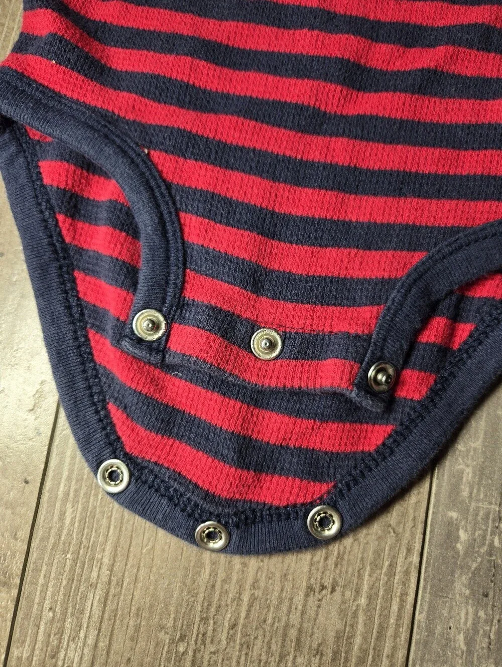 OshKosh B'gosh Baby Boy Striped Red & Navy One-Piece Thermal Bodysuit Size 9M